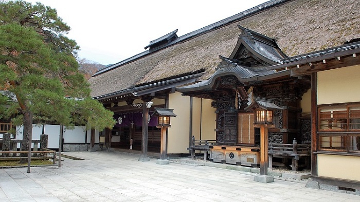 深山の優美な山麓に鎮まる古峯神社はご祭神に日本武尊をいただく由緒深い神社で、いつ訪れても心洗われ、心清められる尊崇の神域です。１３４０年程のとてつもない深い歴史を持つ神社に御宿泊させていただくだけでも、かけがえのないことであり、本当に有難く思いました。