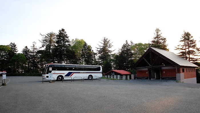 今年も尾瀬御池登山口～尾瀬沼山峠間のシャトルバスの運行が開始され、尾瀬のシーズンが始まります。ぜひご利用ください。