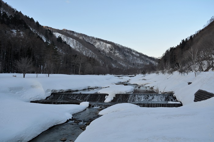 大雪のため、尾瀬御池登山口方面の除雪はいつもの年よりも時間がかかることが予想されます（２０２２年４月２日）。