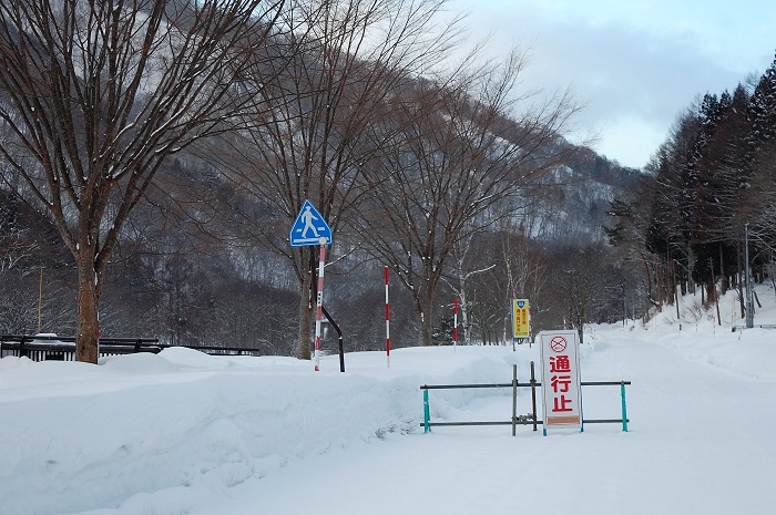 今年の冬は１月１４日（土）からミニ尾瀬公園で通行止めとなりました（２０２３年１月１７日）。
