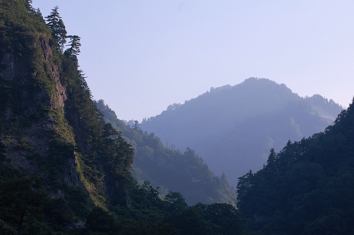 「深山霊峰の大自然」の名にふさわしい・奥只見の景観です（２０１８年７月１９日）。